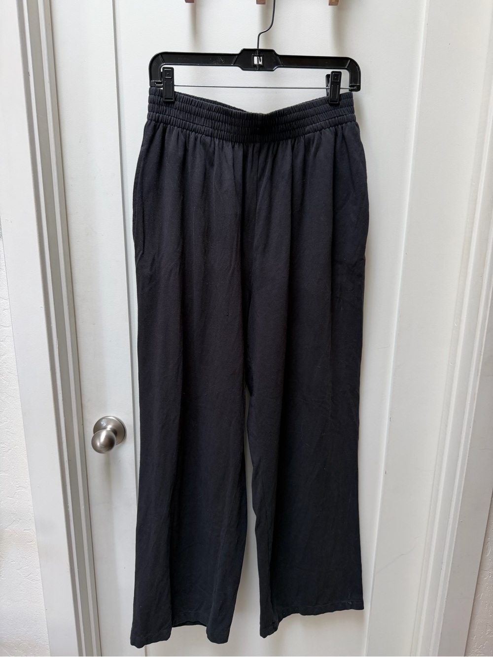 SKIMS Black Relaxed Elastic-Waist Joggers size small